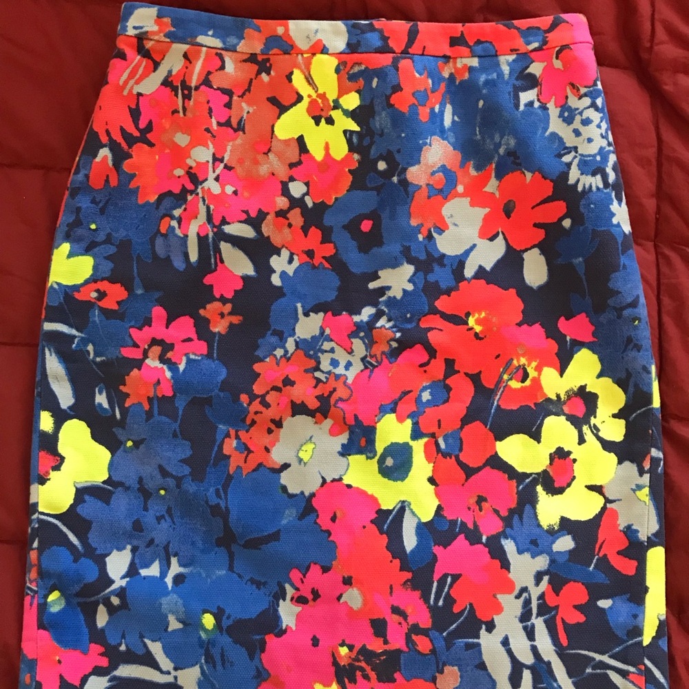 LOFT. like new spring skirt!